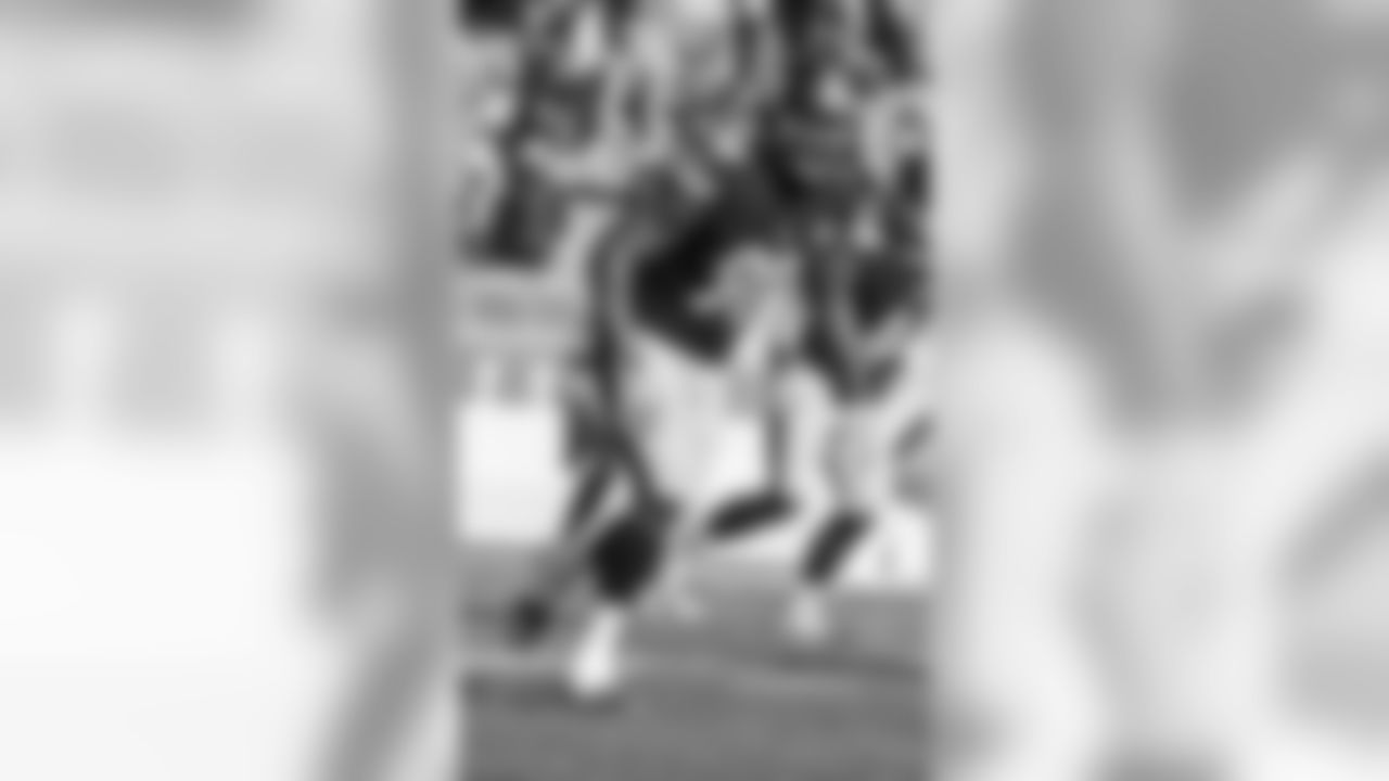 No. 98 - Vince Williams