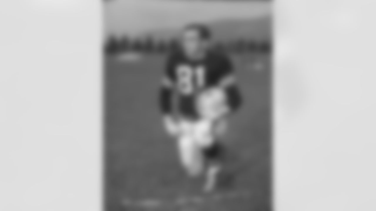 1947 Elbie Nickel (Round 15): Based on how the positions are designated today, Nickel would be a tight end, and he was the first at that position for the Steelers to be a prolific receiver. During his 11 seasons, a time when the NFL was primarily a run-the-football league, Nickel caught 329 passes. He still ranks sixth in franchise history in that category.