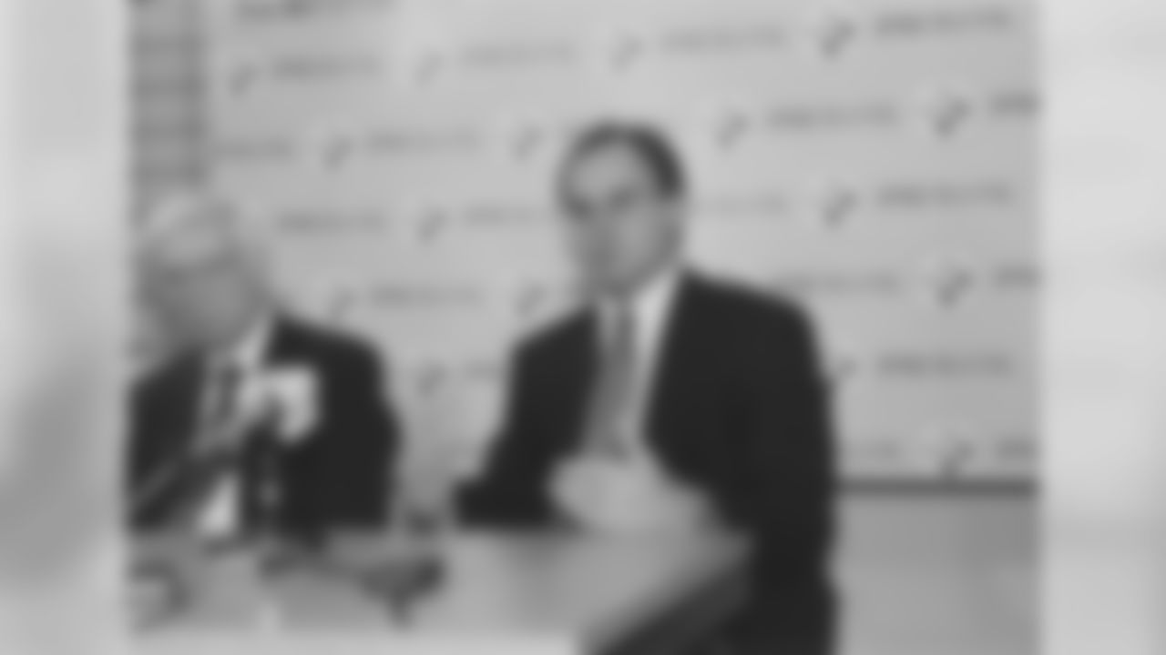 Dan Rooney and Kevin Colbert during a press conference in 2000.