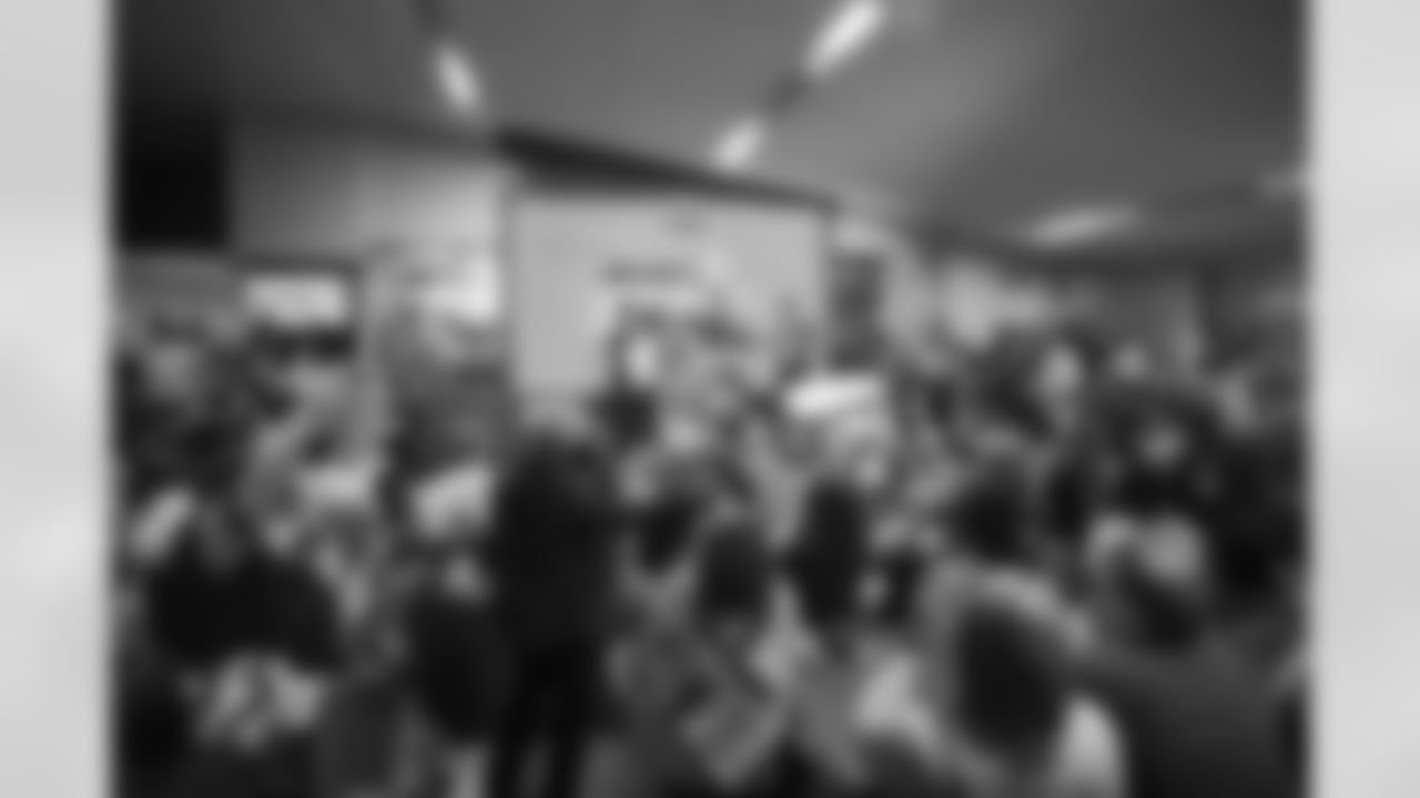 Fan_Blitz_MandyMilo_0429aa_0285