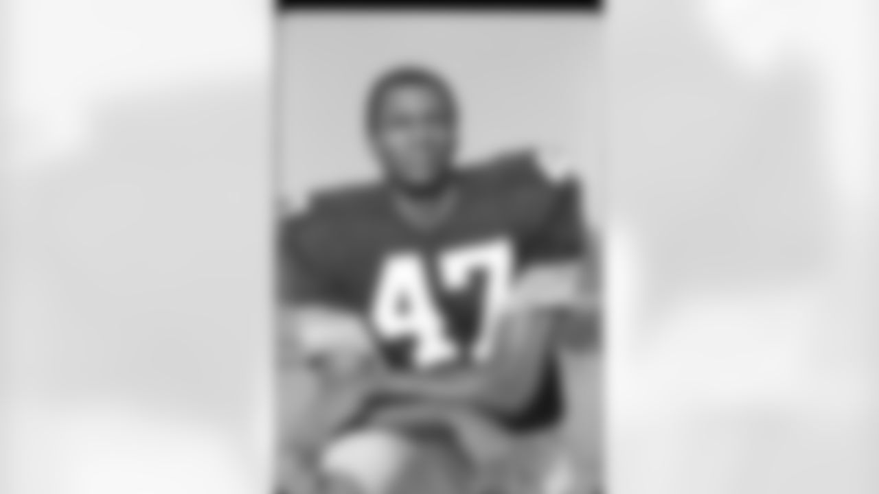 1970 MEL BLOUNT: Some scouts saw Blount as an NFL safety, but Chuck Noll was convinced he could play cornerback. Noll was correct. Historically, Blounts play at cornerback forced the NFL in 1977 to change some rules to give advantages to receivers, and statistically that play resulted in 57 career interceptions, including an NFL-best 11 in 1975, which was a 14-game season. Blount twice was named first-team All-Pro; he was the 1975 NFL Defensive Player of the Year; and he was a member of the Hall of Fames Class of 1989. Four Super Bowl rings.