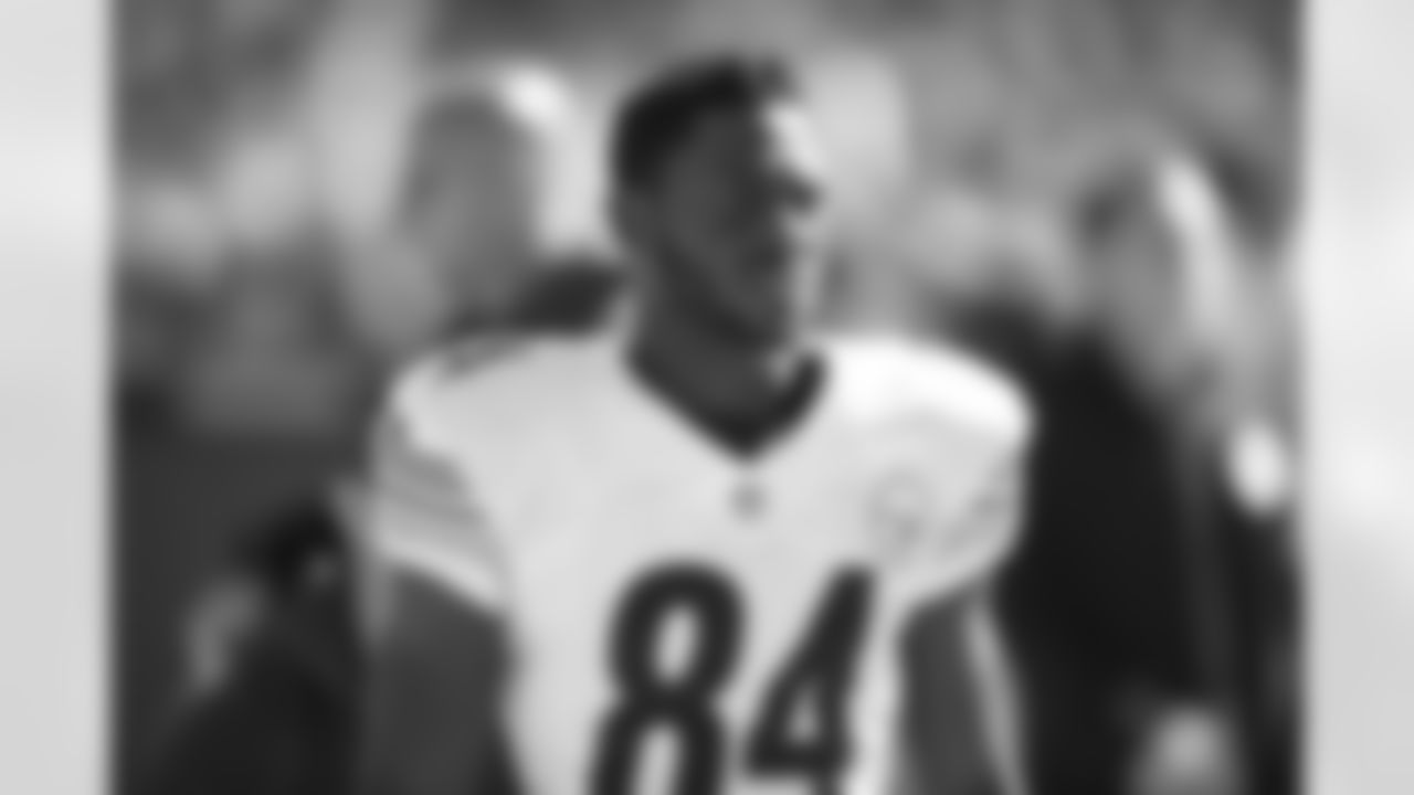 2010 Antonio Brown: Brown has established himself as the team's No. 1 receiver and one of the best in the NFL. Brown has four 1,000-yard receiving seasons, and one of his four Pro Bowl selections has been because of his return abilities. In his six seasons to date, Brown has 526 catches for 7,093 yards and 38 touchdown receptions. He also has four touchdowns on punt returns and another on kickoff returns.