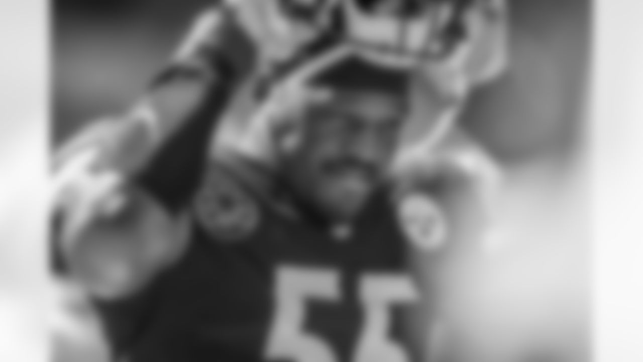 LB Arthur Moats