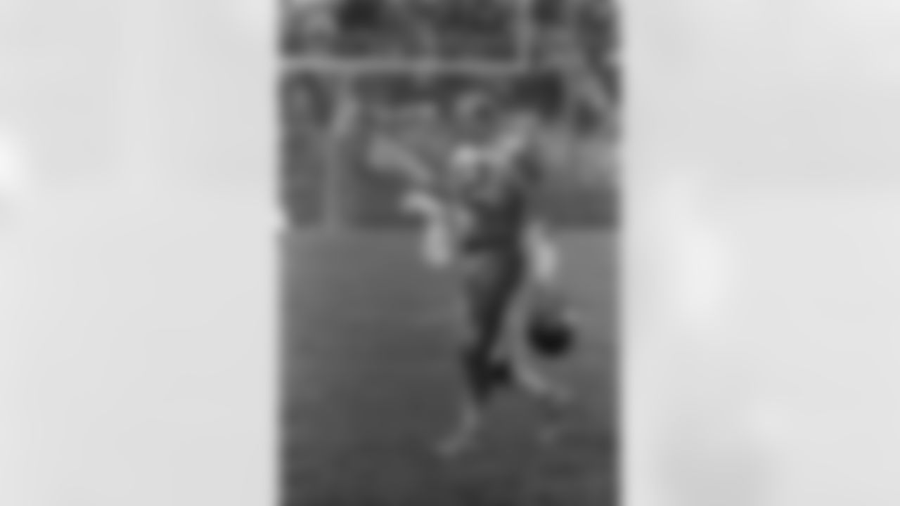 1970 TERRY BRADSHAW: If youre a guy who likes his quarterback to come up big in critical games, Bradshaw is your guy. He was 14-5 as a starter in the playoffs, 4-0 in the Super Bowl. His postseason passer rating was 83.0, and his 8.41 yards/attempt is the highest in NFL history among quarterbacks who have a comparable number of playoff starts. Bradshaw wouldnt help you win your fantasy league, but he forced you to build a bigger trophy case. Hall of Fame, Class of 1989. Four Super Bowl rings.