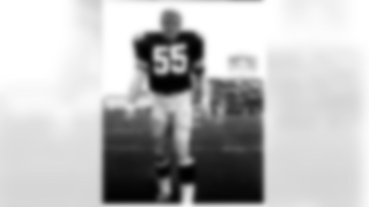 1969 JON KOLB: In one draft class, his first as Steelers coach, Chuck Noll got his team three linemen who would each win four Super Bowl rings. Kolb was picked after Joe Greene but before L.C. Greenwood, and his specialty was blocking the likes of his defensive teammates. Kolb became a full-time starter in 1971, and for the next six seasons he didnt miss a game. Kolb ended up starting 135 games at left tackle, including four Super Bowls. Four Super Bowl rings.