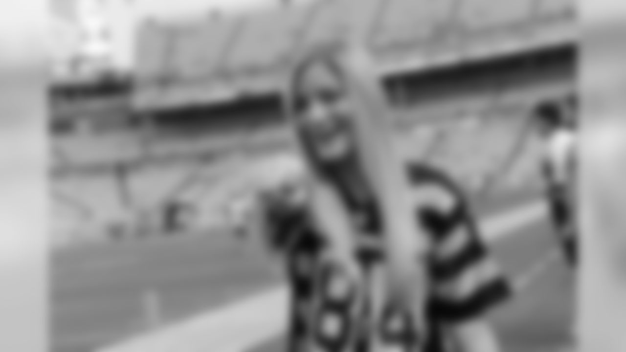Justine Ezarik-@ijustine-YouTube