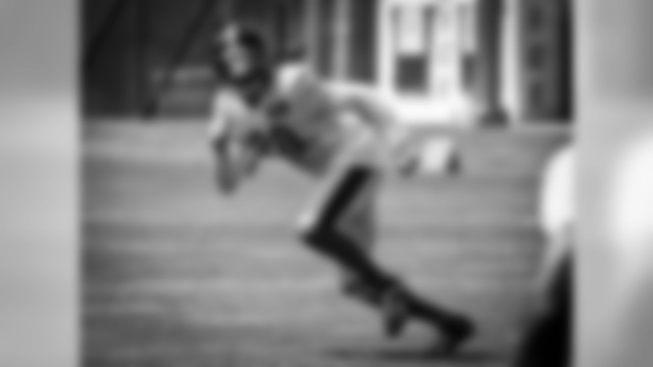S Sean Davis
