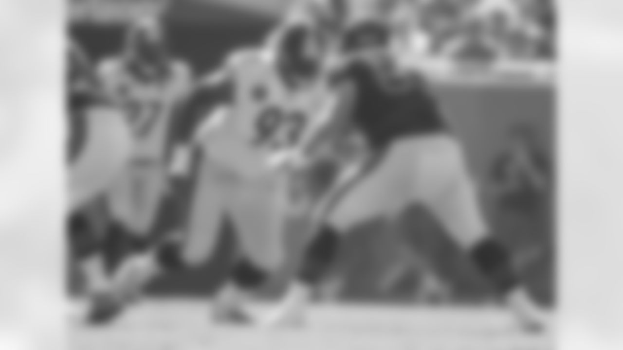 DT Dan McCullers re-signed with the Steelers, March 22, 2018.