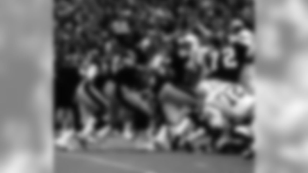 The Steelers defeated the Colts 28-10 in an AFC Divisional playoff game on December 27, 1975.