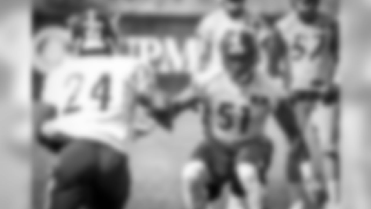 LB Steven Johnson