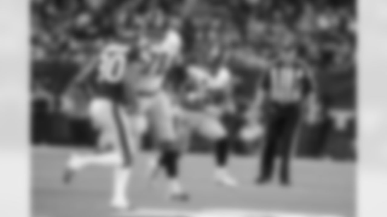 Alejandro Villanueva and Stevan Ridley