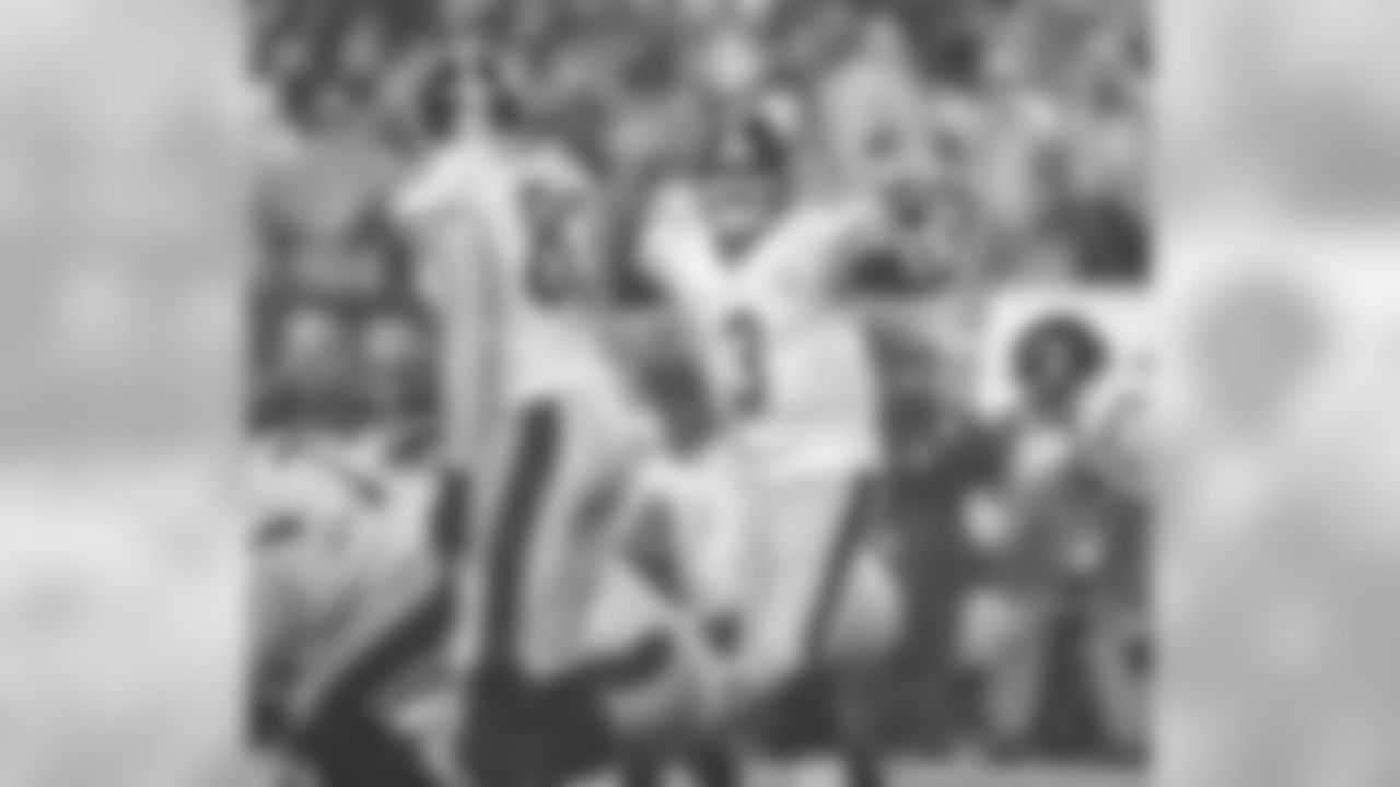 During the regular season QB Landry Jones completed 32 of 55 passes (58.2%) for 513 yards, 3 touchdowns and 4 interceptions for a quarterback rating of 77.3.