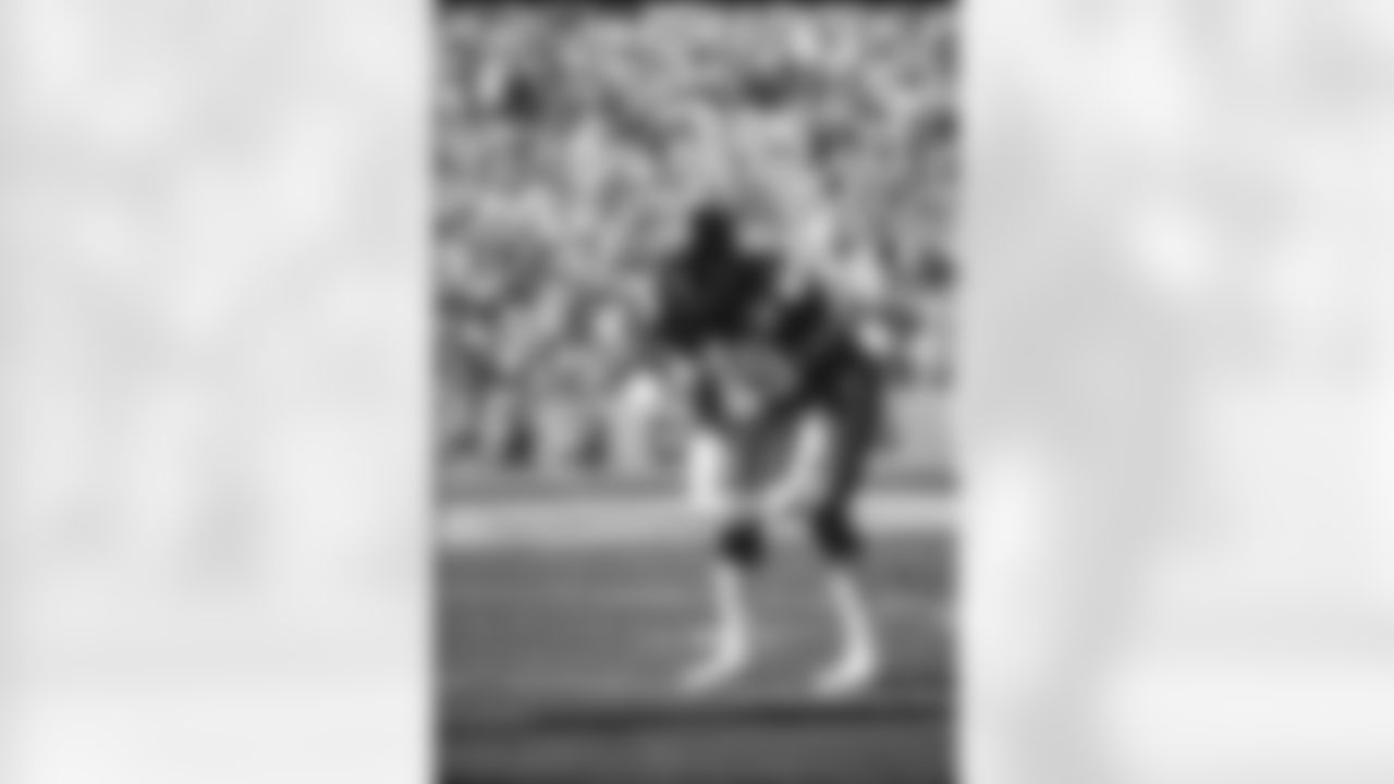 1979 Dwayne Woodruff: The teams best cornerback in between Mel Blount and Rod Woodson, Woodruff played in 157 games, with 105 starts, and he finished his career with 41 takeaways, 37 interceptions and four fumble recoveries. In the six seasons from 1982-87, Woodruff had 23 interceptions in 64 games. One Super Bowl ring.