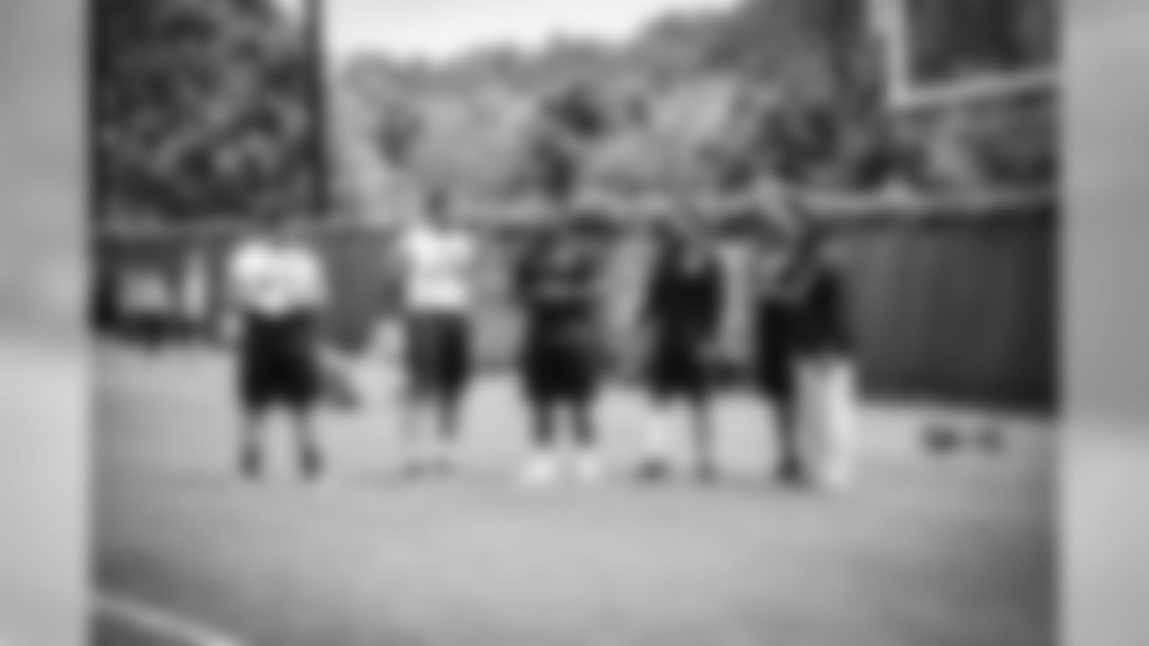 David DeCastro, Alejandro Villanueva, Marcus Gilbert, Maurkice Pouncey, Ramon Foster, and Head Coach Mike Tomlin