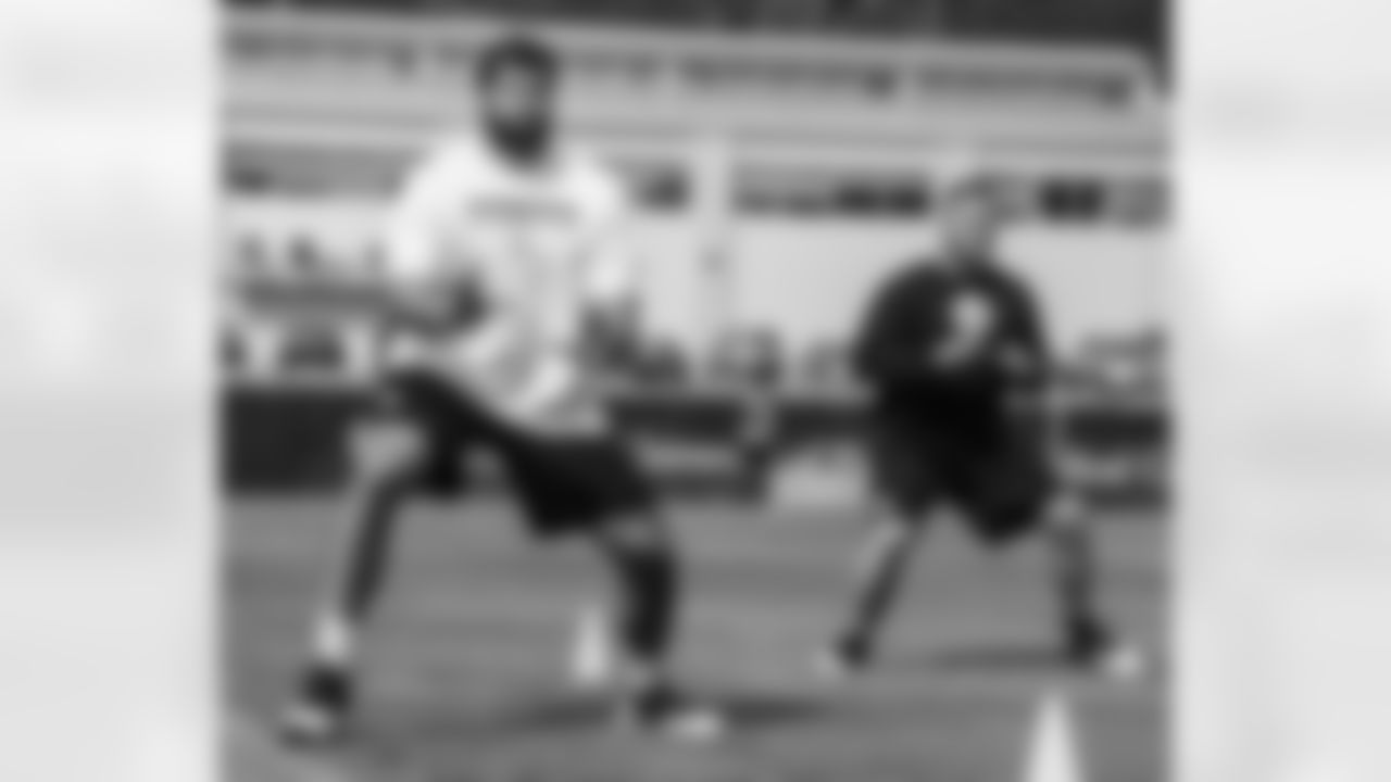 Alejandro Villanueva, BJ Finney