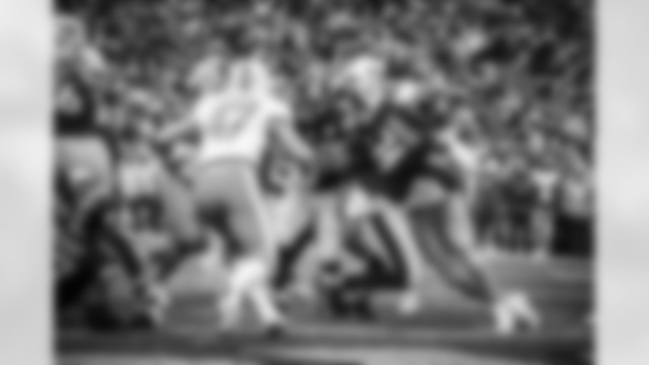 Le'Veon Bell and Chris Hubbard