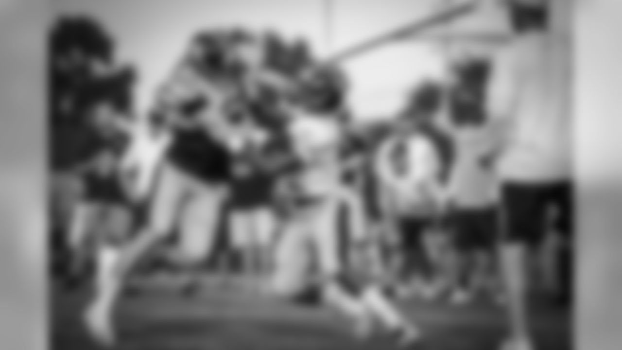 LB Jordan Zumwalt and RB Cameron Stingily