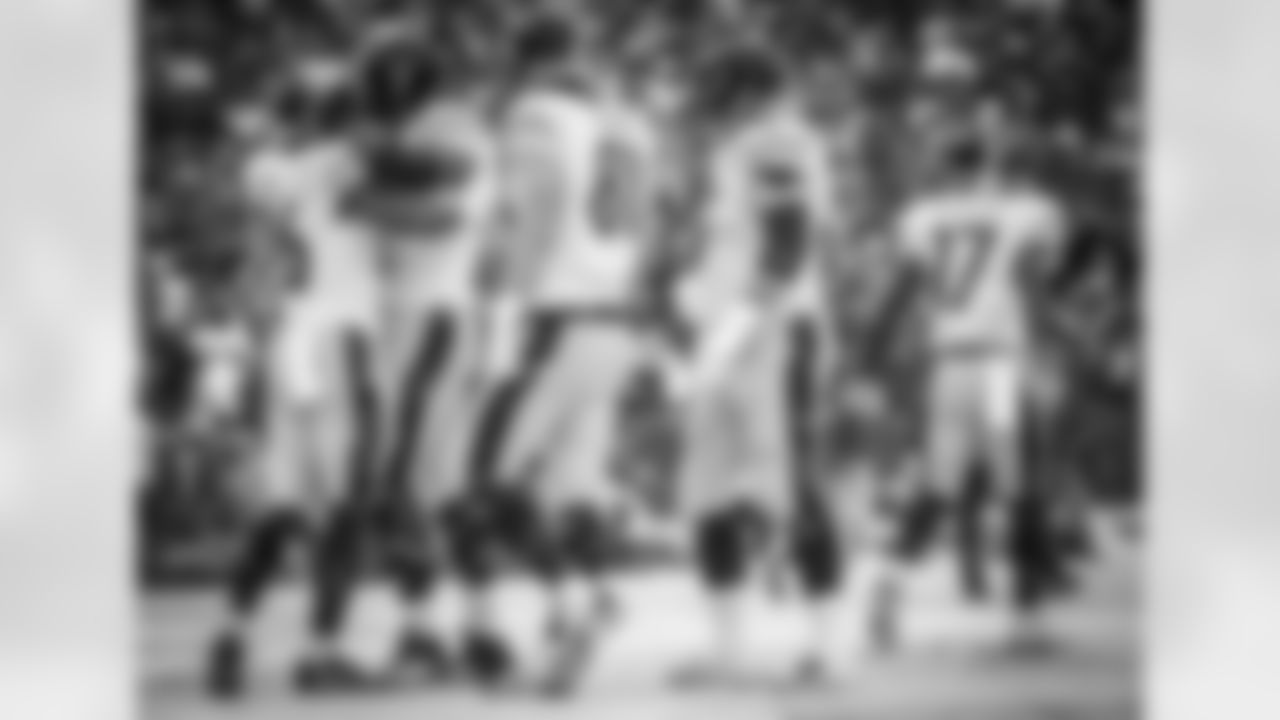 Le'Veon Bell, Marcus Gilbert, Jesse James, and B.J. Finney