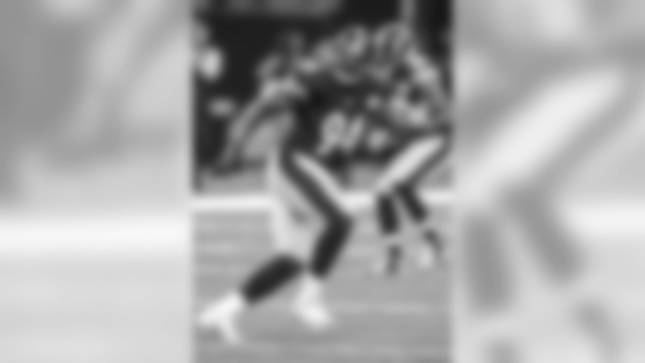 LB Lawrence Timmons