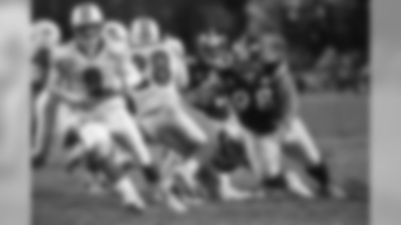 2001 CASEY HAMPTON: An underrated leader on Steelers teams that played in three Super Bowls and won two, Hampton was voted to five Pro Bowls. During his 13 seasons, the Steelers run defense was ranked among the NFLs top three 10 times, and it was No. 1 four of those times. Two Super Bowl rings.