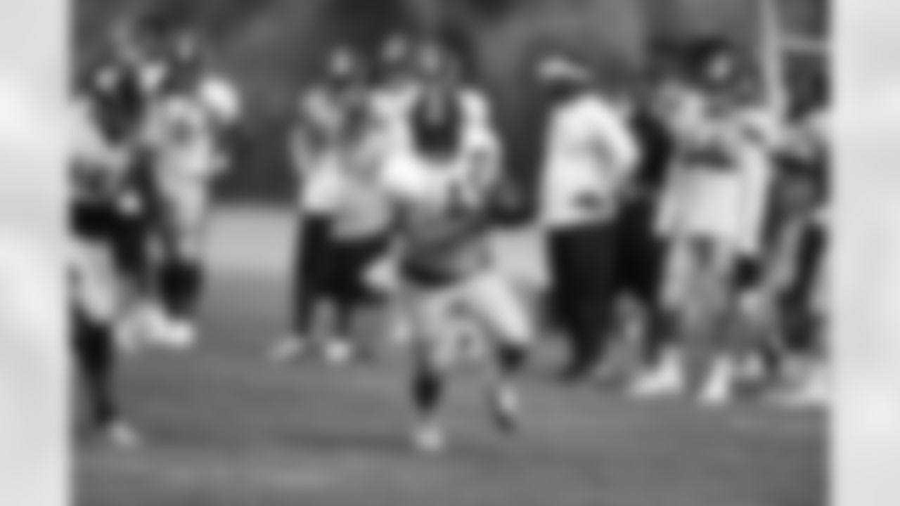 FB Roosevelt Nix (45)