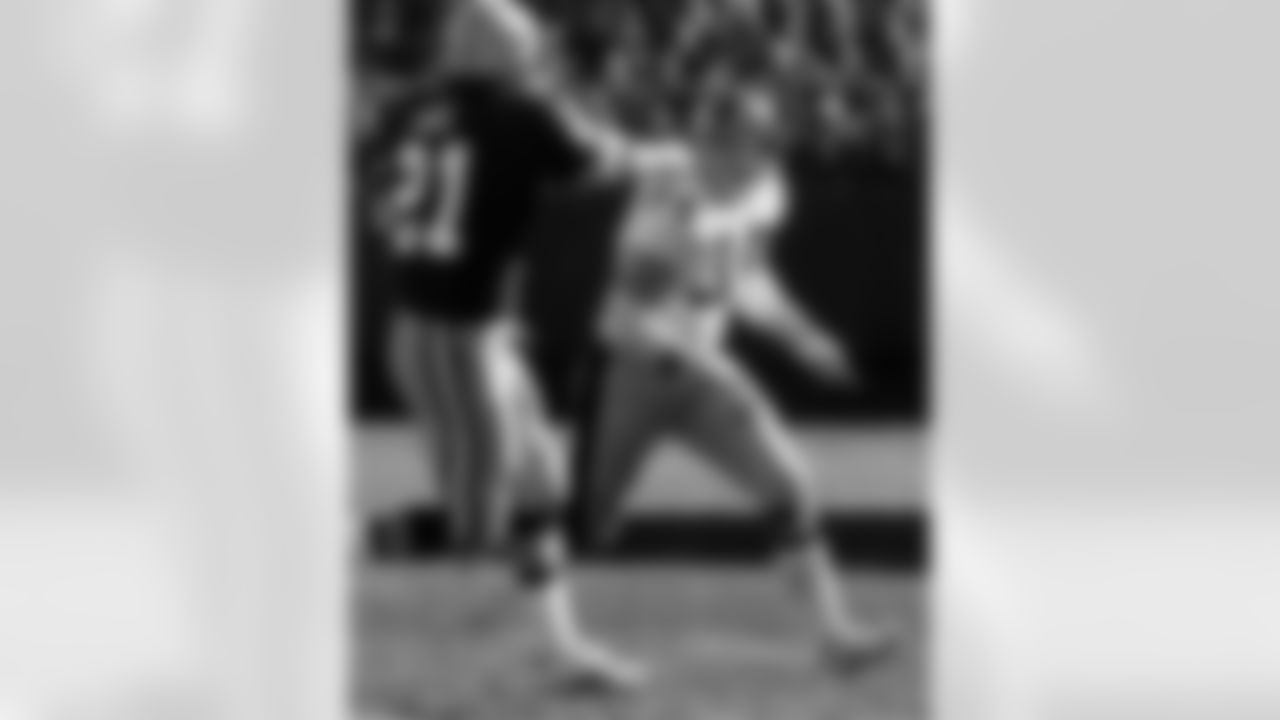 1963 Andy Russell (Round 16): His 12 seasons were spread among a two-year stint in the Army and the most dramatic coaching change in franchise history. Russell was consistently good enough in all elements of linebacker play to be voted first-team All-Pro once and second-team All-Pro five other times. Teamed with Jack Ham and Jack Lambert to form one of the best 4-3 linebackers units in NFL history. Two Super Bowl rings.