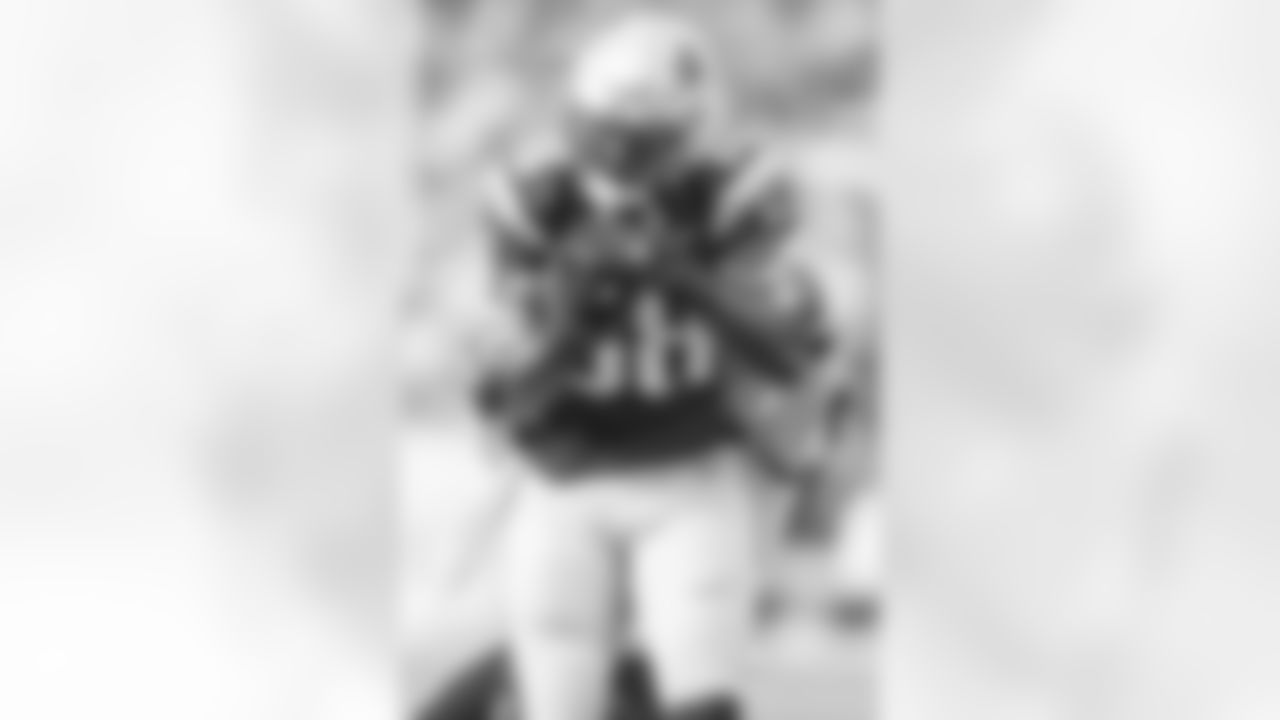 TE Martellus Bennett has 26 receptions for a team-high 362 receiving yards and 4 receiving touchdowns.