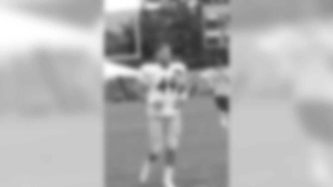 TE Michael Cooper (49)