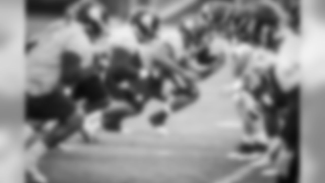 Javon Hargrave and defensive line