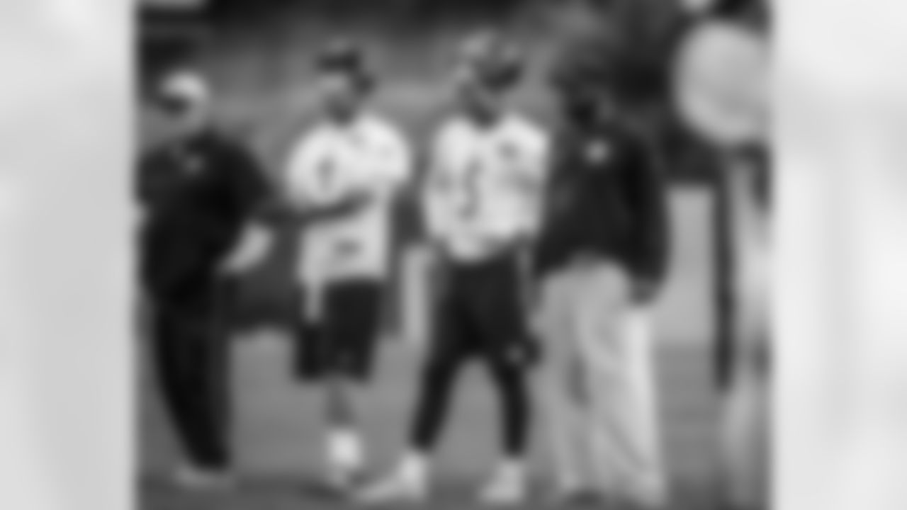 Randy Fichtner, Landry Jones, Joshua Dobbs, and Head Coach Mike Tomlin