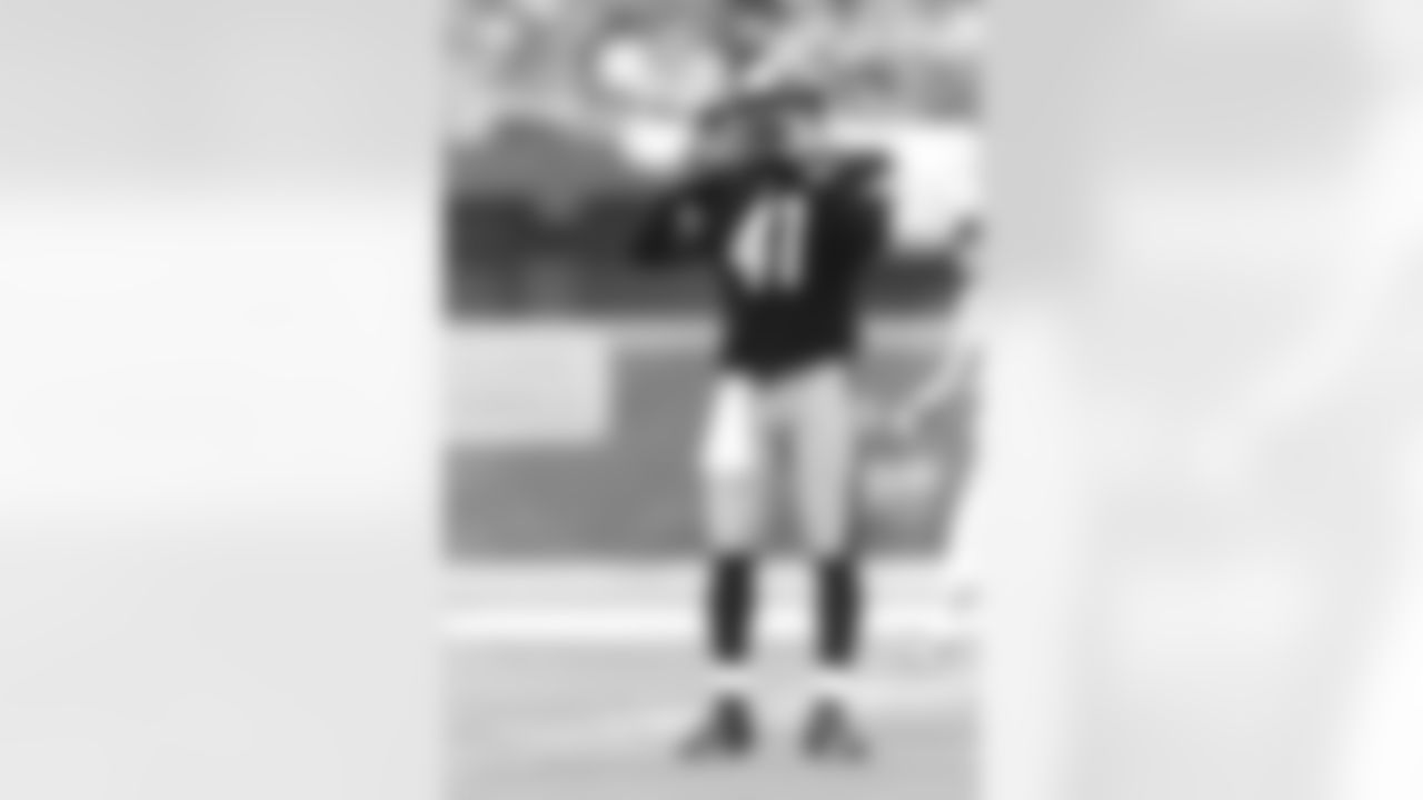 1995 Lee Flowers: This No. 5 pick from Georgia Tech followed the path first blazed by Donnie Shell, that being to earn a roster spot via special teams and then work into the starting lineup as a safety. From 1998-02, Flowers started 75 games, and in those he contributed 303 tackles, 12 sacks, and four interceptions.