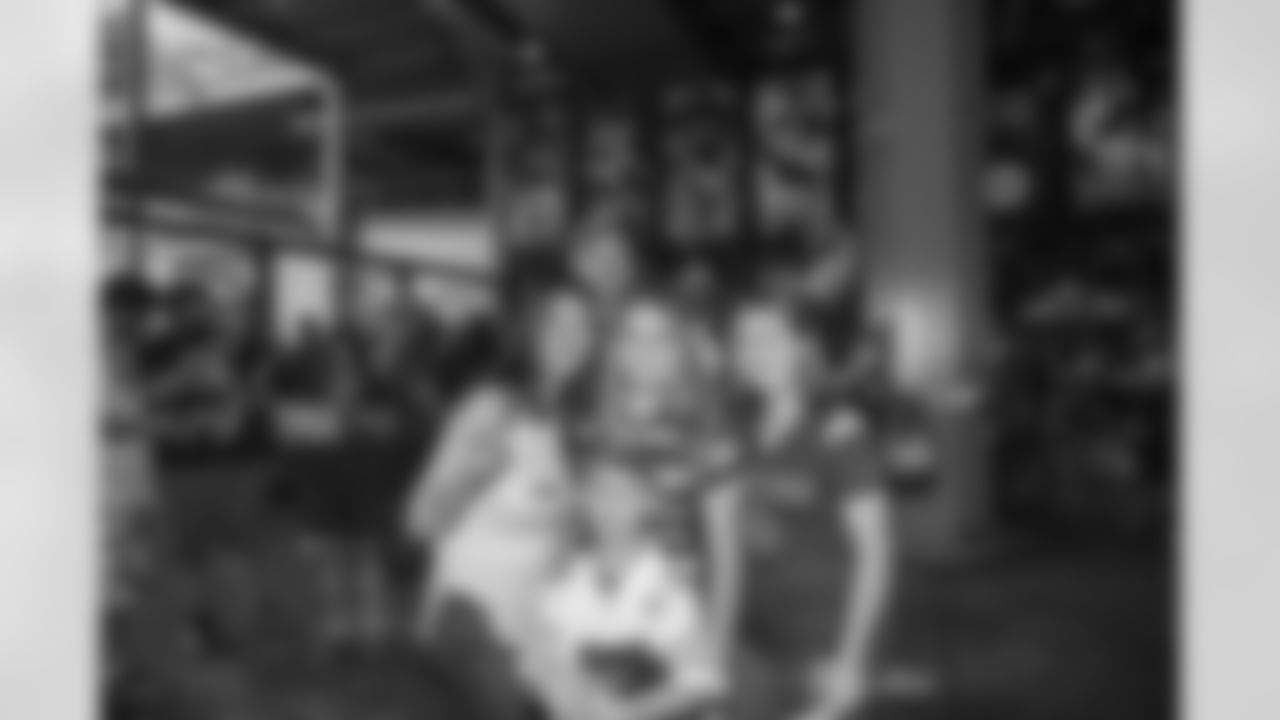 2017_Fan_Blitz0429to_086