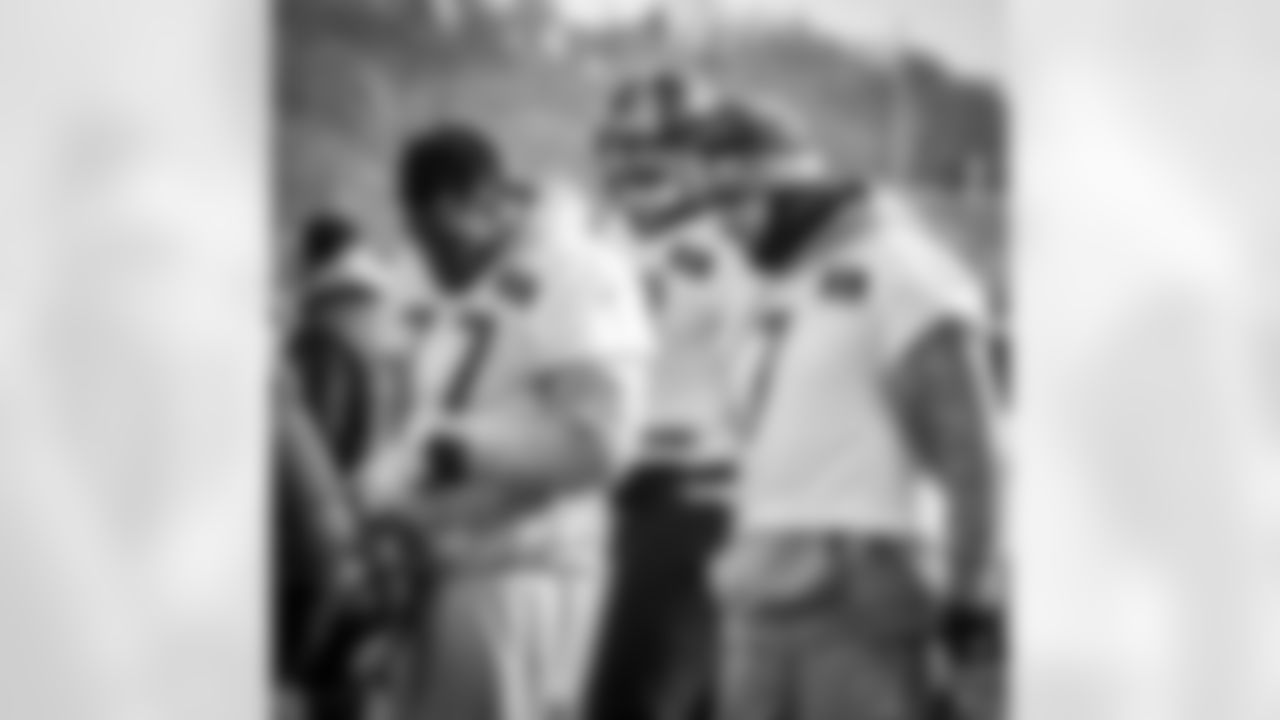 Marcus Gilbert, Alejandro Villanueva, and Ben Roethlisberger