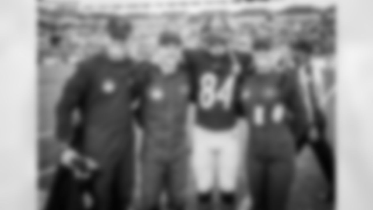 Antonio Brown and the Us Air Force Parachuting Team