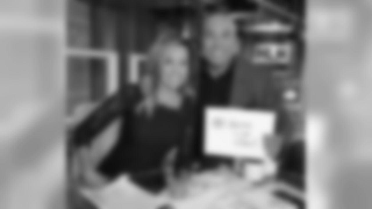 Hines Ward & Robin Meade