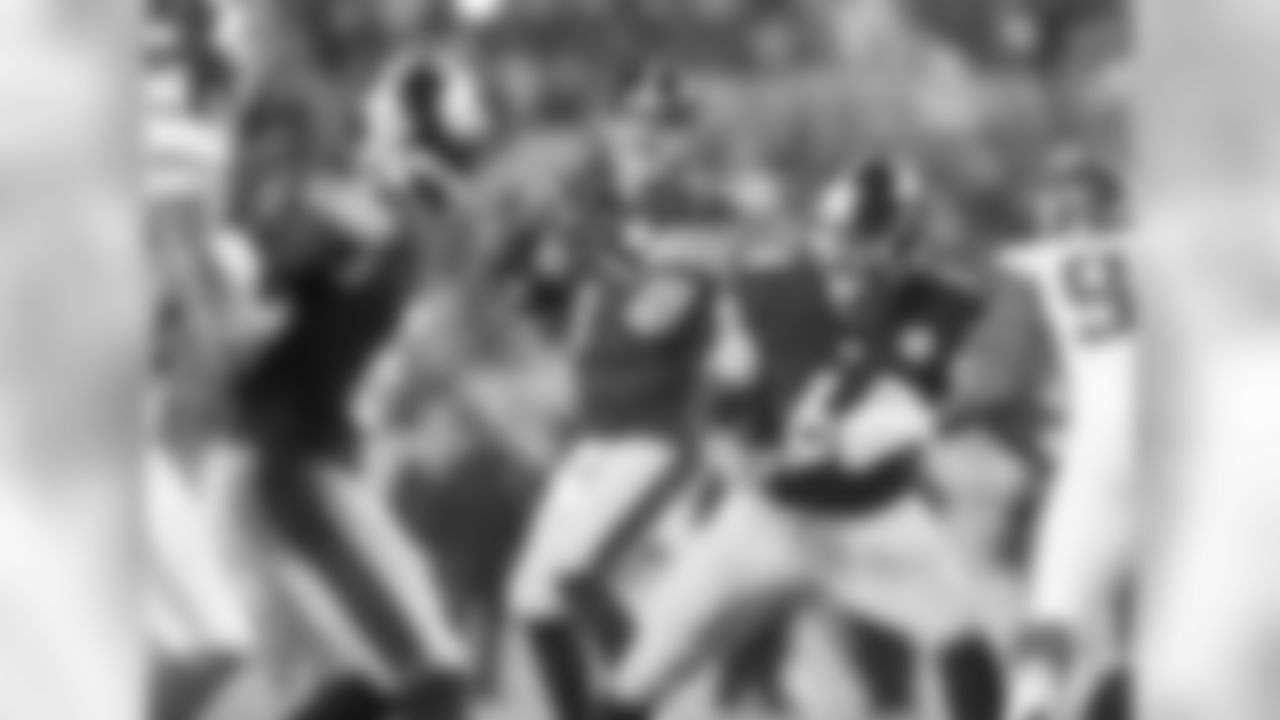 QB Ben Roethlisberger has completed 92 of 145 passes (63.4%) in 2016 for 1,116 yards, 11 touchdowns and 4 interceptions for a quarterback rating of 100.8.