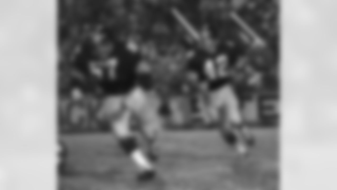 1961 Dick Hoak: Remembered by this generation of Steelers fans as the teams long-time running backs coach, Hoak could play a little bit of halfback himself in his day. Hoak rushed for 3,965 yards and caught passes for another 1,452 to score 33 touchdowns over 10 NFL seasons for teams that finished over .500 just twice. Five Super Bowl rings, all as a coach.