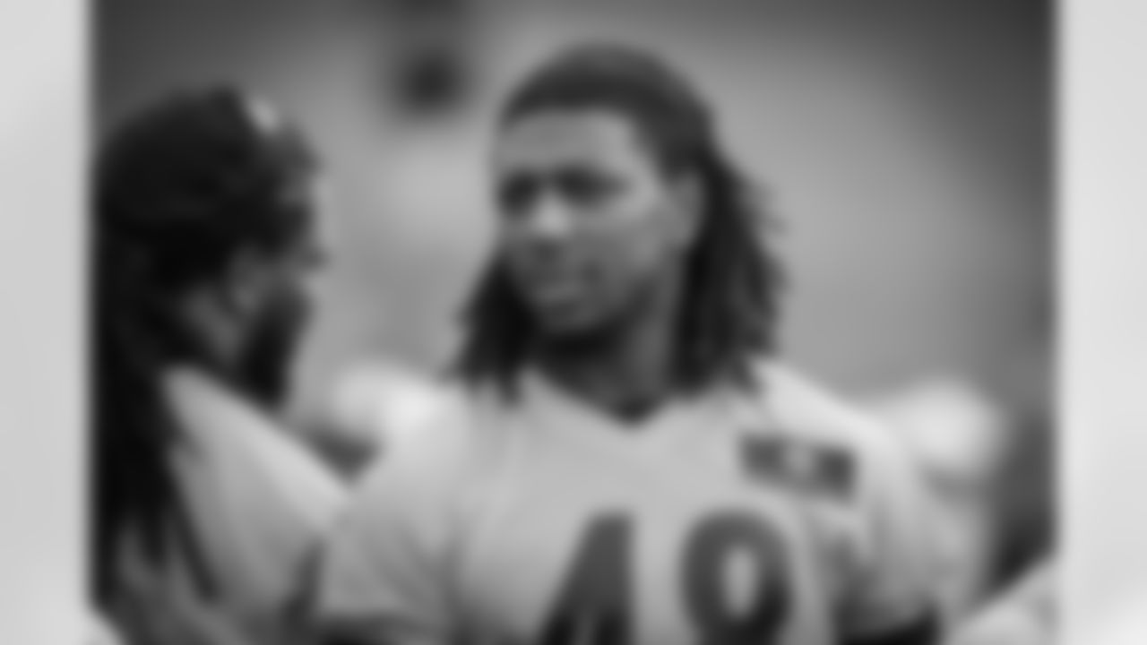 LB Bud Dupree