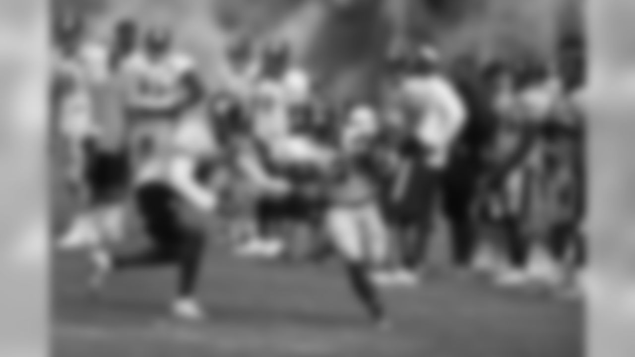 RB Daryl Richardson (38)