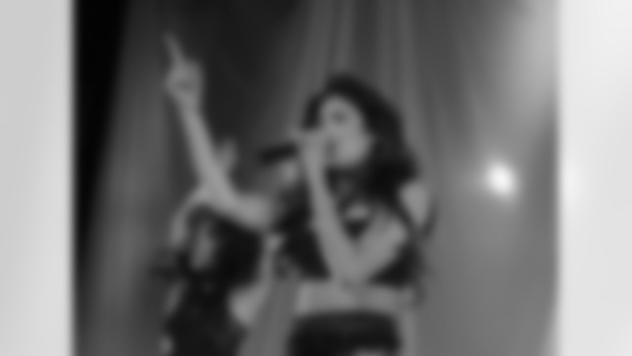 Jasmine V-@JASMINEVILLEGAS-Singer