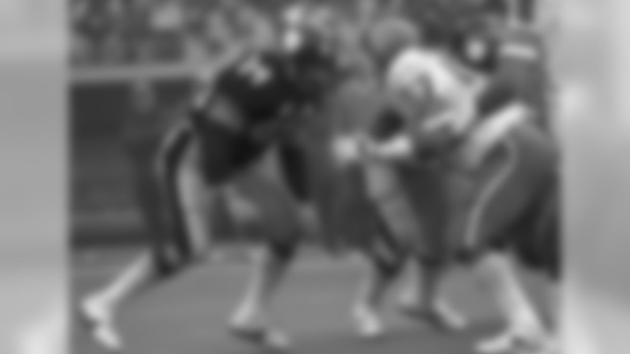 The Steelers defeated the Broncos 33-10 in an AFC Divisional playoff game on December 30, 1978.