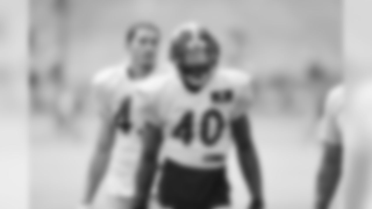DB Montell Garner (40)