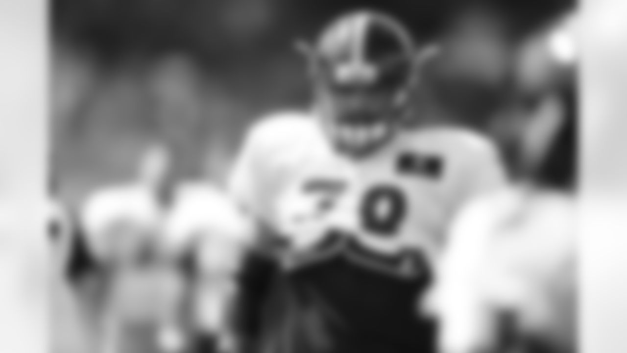 OT Alejandro Villanueva (78)