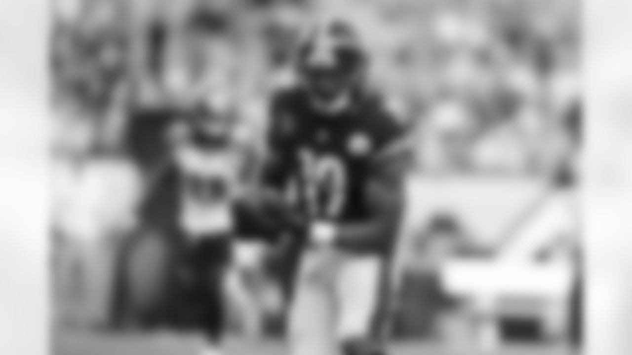 WR JuJu Smith-Schuster is second on the team in receiving with 424 yards on 24 receptions and 4 touchdowns through 8 games.