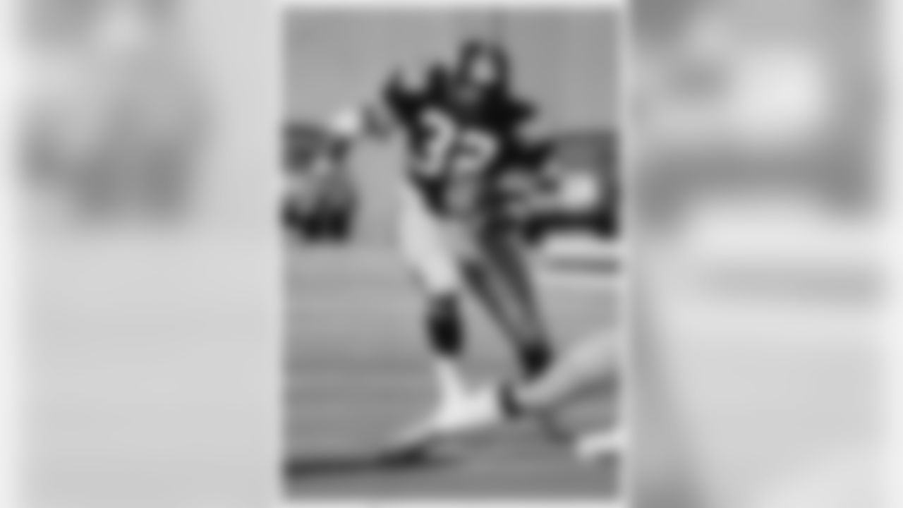 1972 FRANCO HARRIS: In terms of coming up big in critical games, Harris is the running back version of Terry Bradshaw. In 19 playoff games, Harris carried 400 times for 1,556 yards (3.9 average) with 16 touchdowns, while also catching 51 passes for 504 more yards and another touchdown. Harris rushed for four touchdowns in four Super Bowl wins. Harris is second in all-time postseason rushing yards to Emmitt Smith (1,556-1,586) but when receptions are added in, Harris leads Smith in yards from scrimmage (2,060-1,928). Hall of Fame, Class of 1990. Four Super Bowl rings.