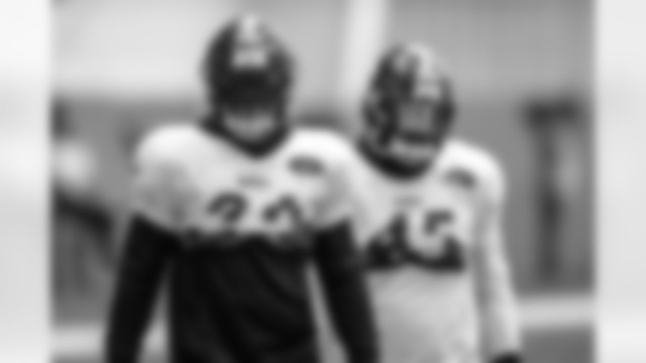 Le'Veon Bell and Roosevelt Nix