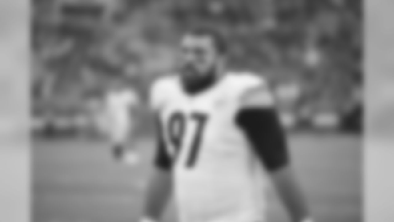 DE Cam Hayward's 7 quarterback sacks on the season currently leads the 2015 Steelers defense. Heyward has also accounted for 54 tackles and 13 quarterback hurries this season.