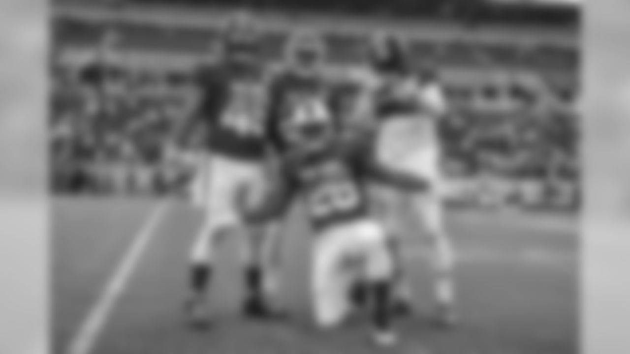 Roosevelt Nix and Le'Veon Bell