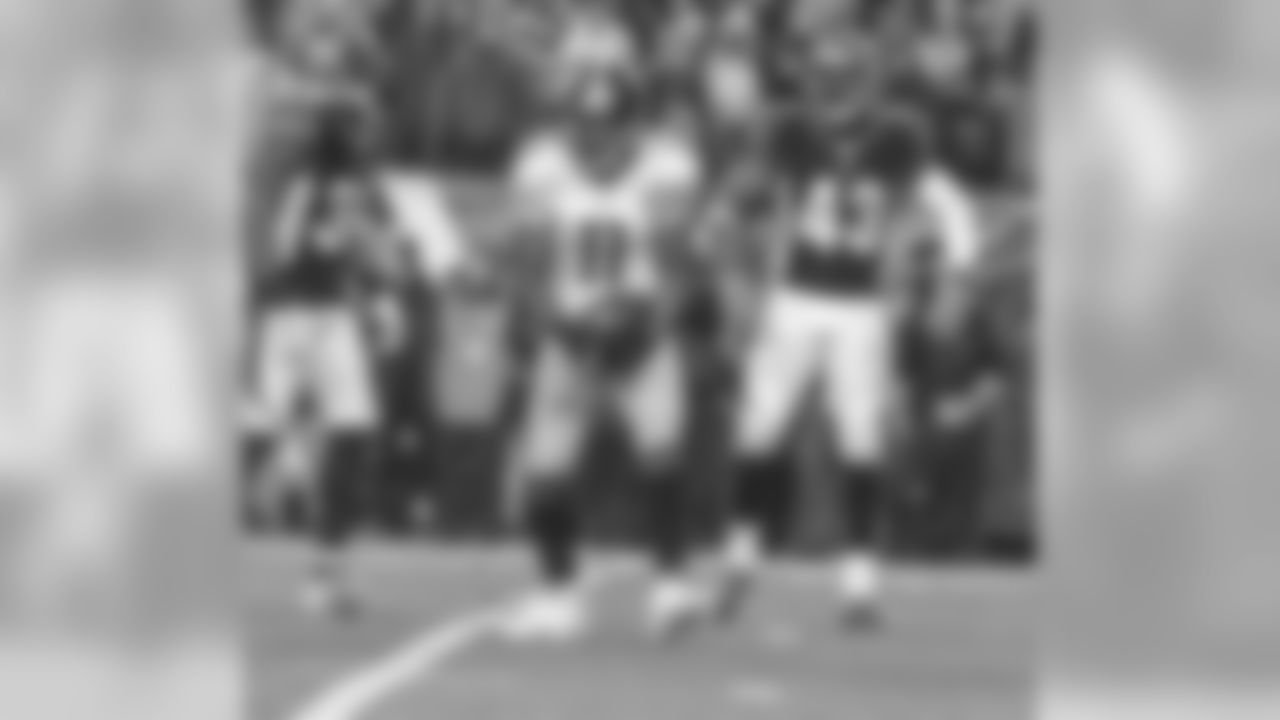 WR Markus Wheaton ended the regular season averaging 17.0 yards per receptions (44 rec. for 749 yards) and recorded 5 receiving touchdowns. In the AFC Wild Card Game at Cincinnati Wheaton recorded 2 catches for 23 yards.