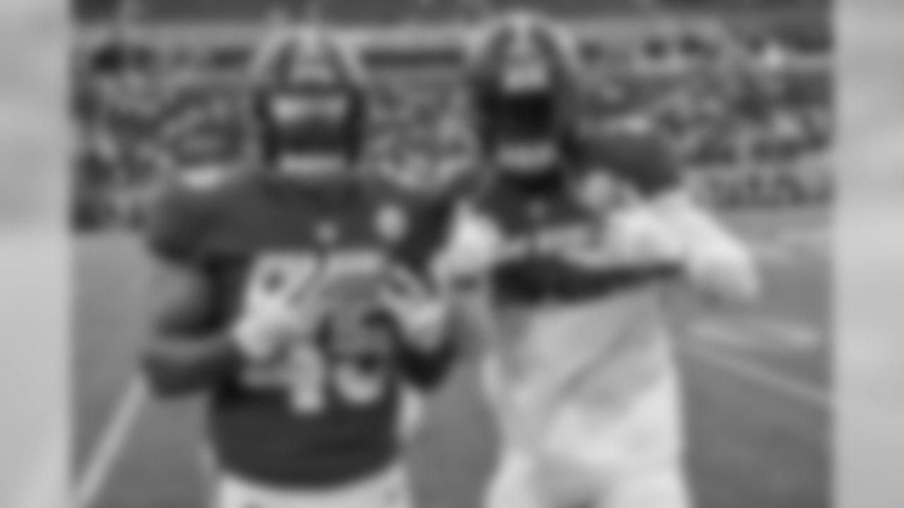 Roosevelt Nix and Le'Veon Bell